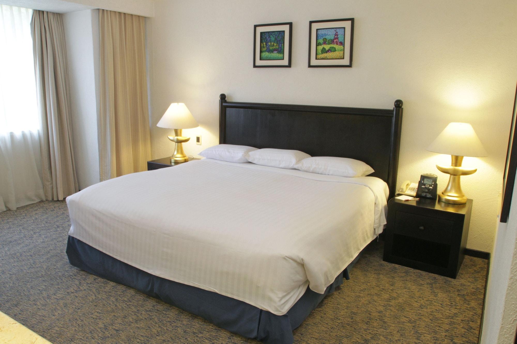 Marriott Puebla Hotel Meson Del Angel Екстериор снимка