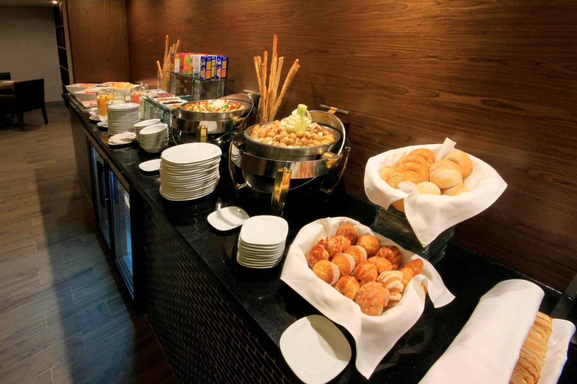 Marriott Puebla Hotel Meson Del Angel Екстериор снимка